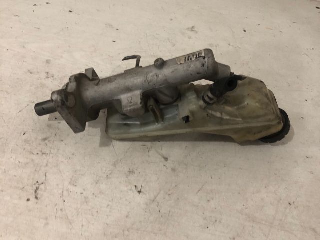 bontott TOYOTA COROLLA Főfékhenger