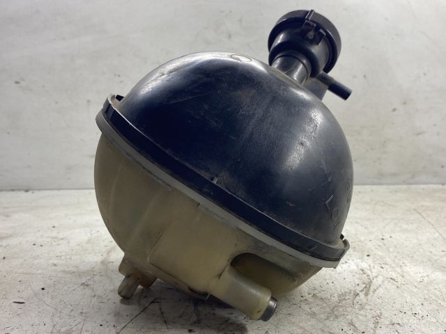 bontott TOYOTA COROLLA Kiegyenlítő Tartály