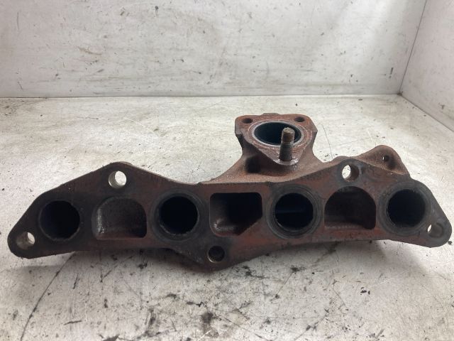 bontott TOYOTA COROLLA Leömlő (Soros)