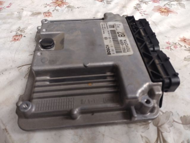 bontott TOYOTA COROLLA Motorvezérlő