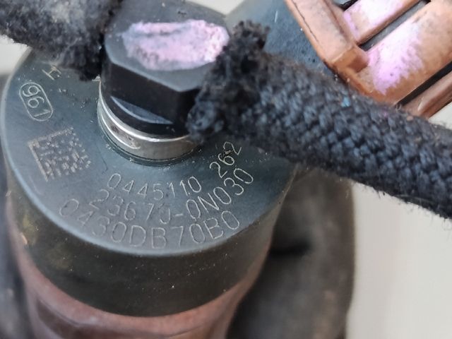 bontott TOYOTA COROLLA Porlasztó (1 db)