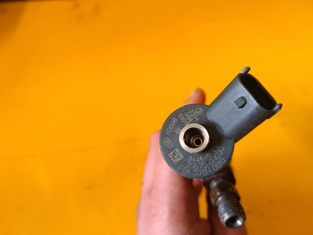 bontott TOYOTA COROLLA Porlasztó (1 db)