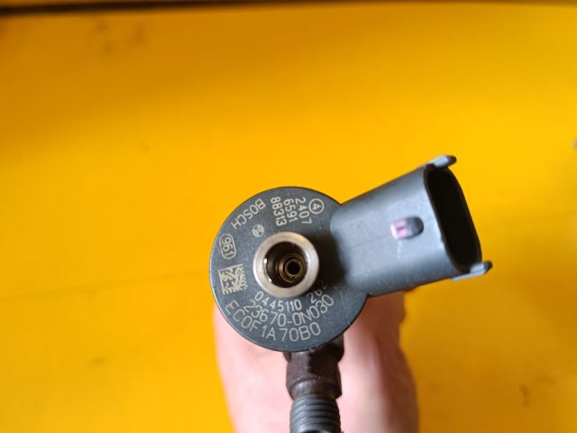 bontott TOYOTA COROLLA Porlasztó (1 db)