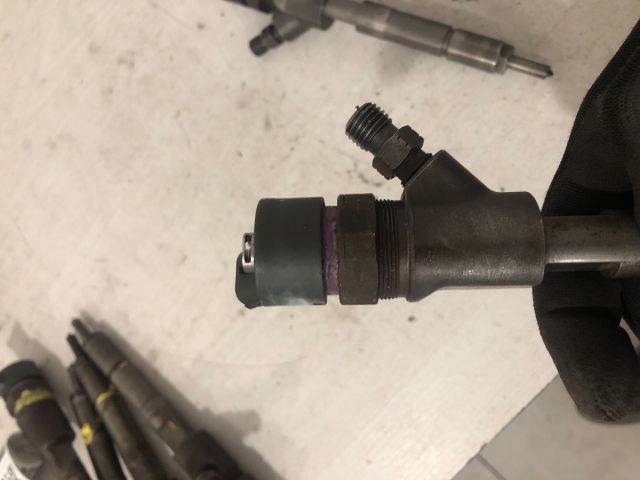 bontott TOYOTA COROLLA Porlasztó Sor / Híd