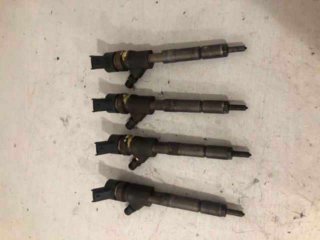 bontott TOYOTA COROLLA Porlasztó Sor / Híd