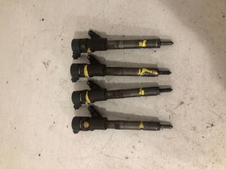 bontott TOYOTA COROLLA Porlasztó Sor / Híd