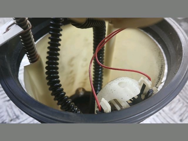 bontott TOYOTA COROLLA Üzemanyag Szivattyú