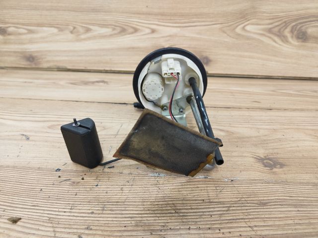 bontott TOYOTA COROLLA Üzemanyag Szivattyú