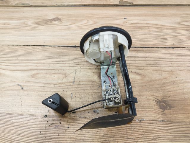 bontott TOYOTA COROLLA Üzemanyag Szivattyú