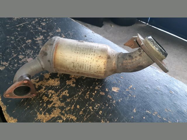 bontott TOYOTA COROLLA Katalizátor