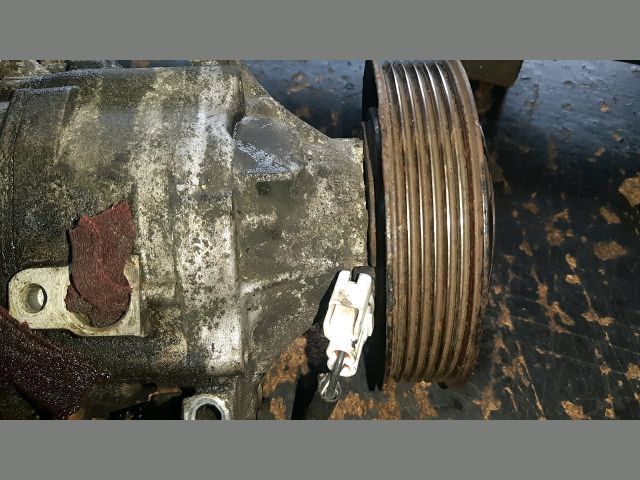 bontott TOYOTA COROLLA Klímakompresszor