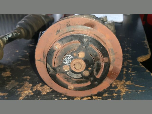 bontott TOYOTA COROLLA Klímakompresszor