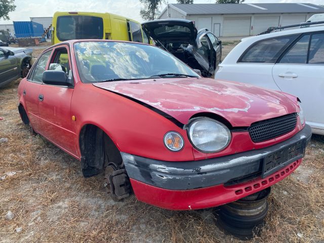 bontott TOYOTA COROLLA Biztosítéktábla Motortér