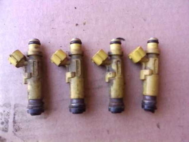 bontott TOYOTA COROLLA Porlasztó (1 db)