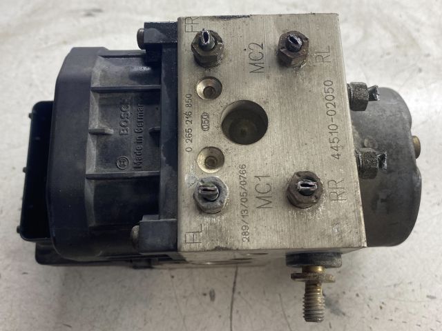 bontott TOYOTA COROLLA ABS Kocka