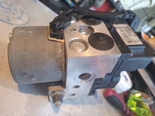 bontott TOYOTA COROLLA ABS Kocka