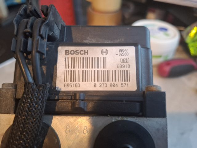 bontott TOYOTA COROLLA ABS Kocka