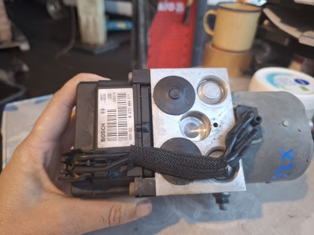 bontott TOYOTA COROLLA ABS Kocka