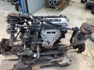 bontott TOYOTA COROLLA Bal első Féknyereg Munkahengerrel