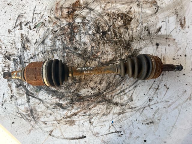 bontott TOYOTA COROLLA Bal Féltengely