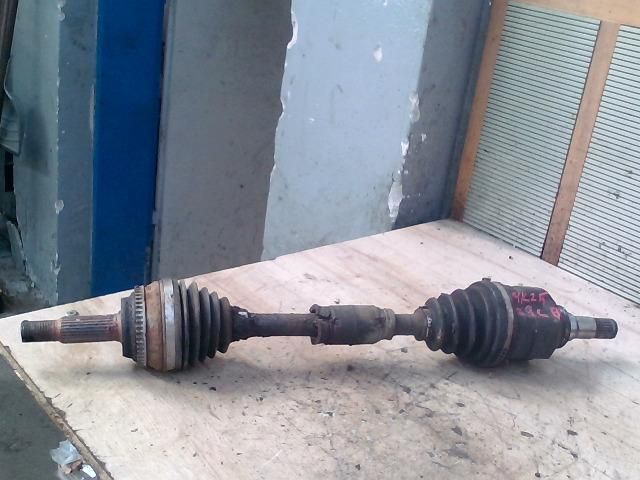 bontott TOYOTA COROLLA Bal Féltengely