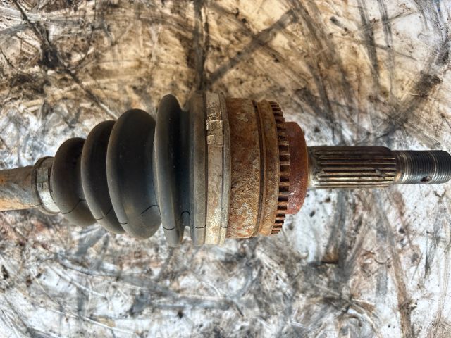 bontott TOYOTA COROLLA Bal Féltengely