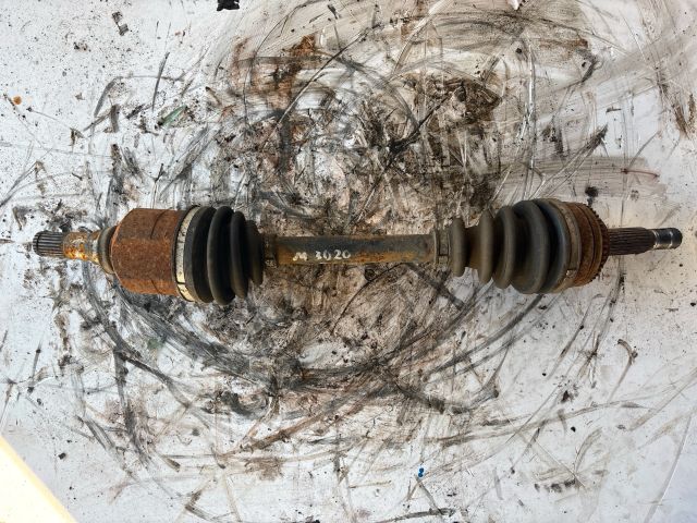 bontott TOYOTA COROLLA Bal Féltengely