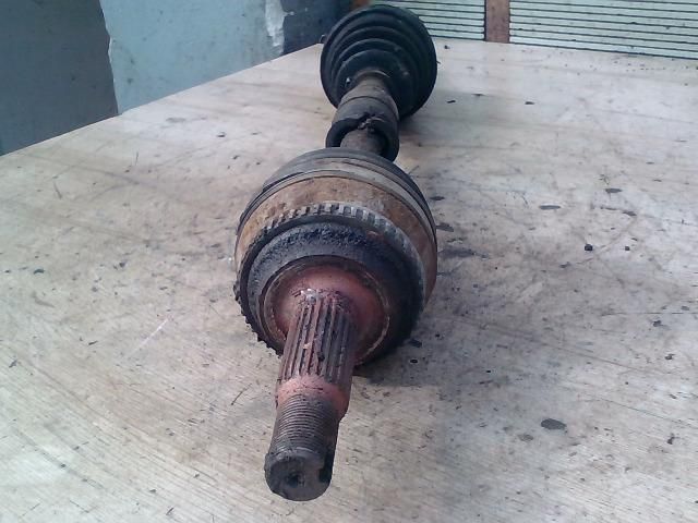 bontott TOYOTA COROLLA Bal Féltengely