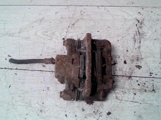 bontott TOYOTA COROLLA Bal hátsó Féknyereg Munkahengerrel