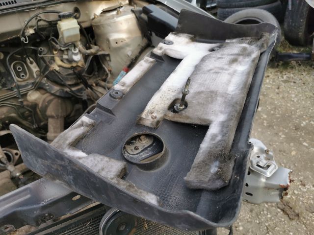 bontott TOYOTA COROLLA Felső Motorburkolat