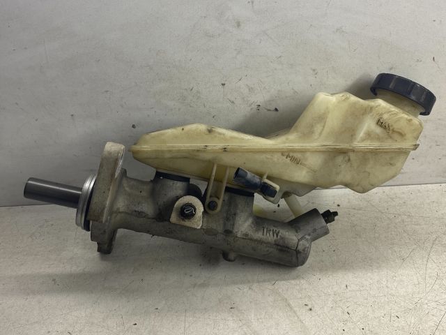 bontott TOYOTA COROLLA Főfékhenger