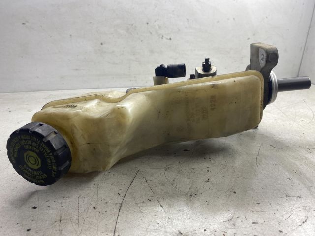 bontott TOYOTA COROLLA Főfékhenger