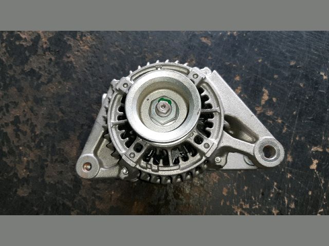 bontott TOYOTA COROLLA Generátor