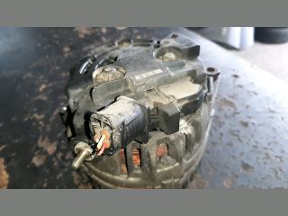 bontott TOYOTA COROLLA Generátor