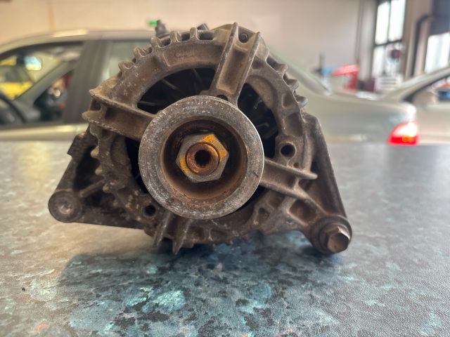 bontott TOYOTA COROLLA Generátor