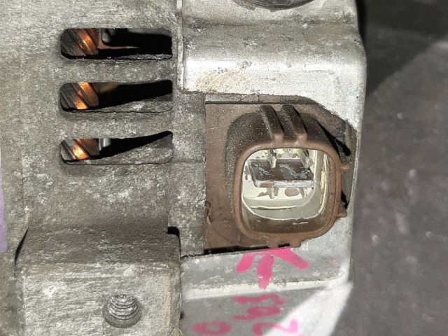 bontott TOYOTA COROLLA Generátor