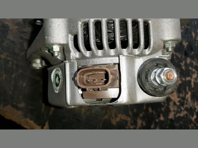 bontott TOYOTA COROLLA Generátor