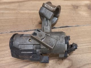 bontott TOYOTA COROLLA Gyújtáskapcsoló