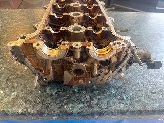 bontott TOYOTA COROLLA Hengerfej