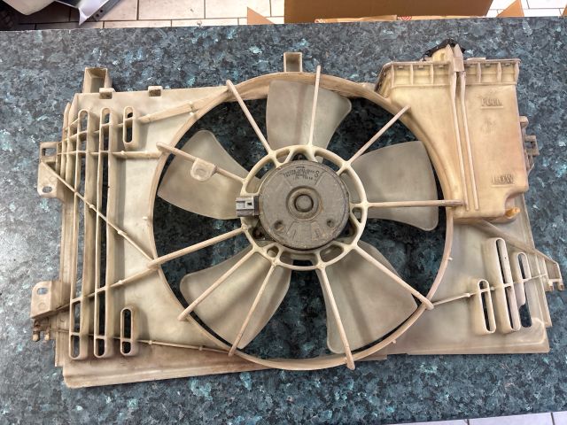 bontott TOYOTA COROLLA Hűtőventilátor