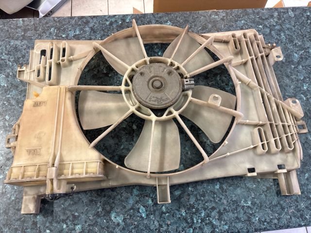 bontott TOYOTA COROLLA Hűtőventilátor