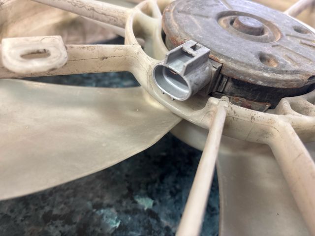 bontott TOYOTA COROLLA Hűtőventilátor