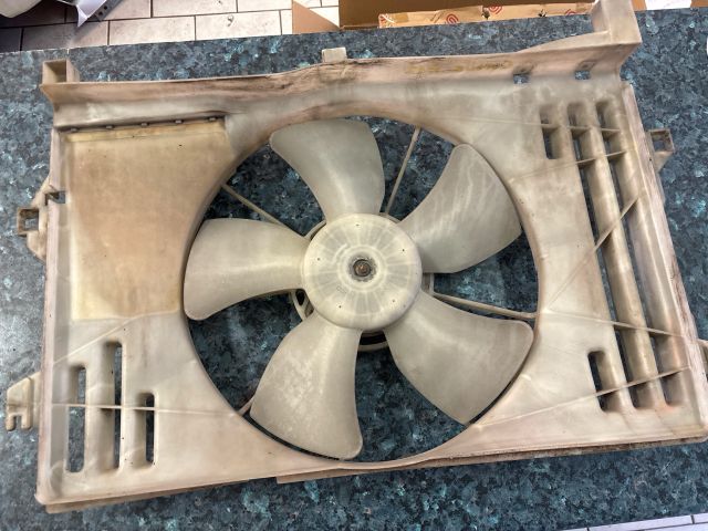 bontott TOYOTA COROLLA Hűtőventilátor