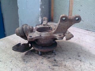 bontott TOYOTA COROLLA Jobb első Csonkállvány Kerékaggyal