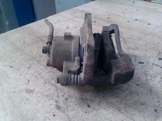 bontott TOYOTA COROLLA Jobb első Féknyereg Munkahengerrel