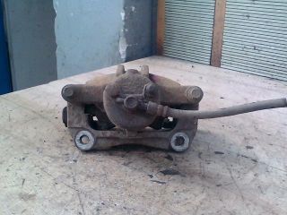 bontott TOYOTA COROLLA Jobb első Féknyereg Munkahengerrel