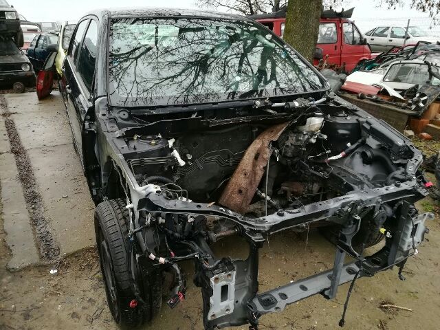 bontott TOYOTA COROLLA Jobb első Féknyereg Munkahengerrel