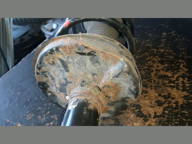 bontott TOYOTA COROLLA Jobb első Gólyaláb (Lengécsillapító, Rugó)