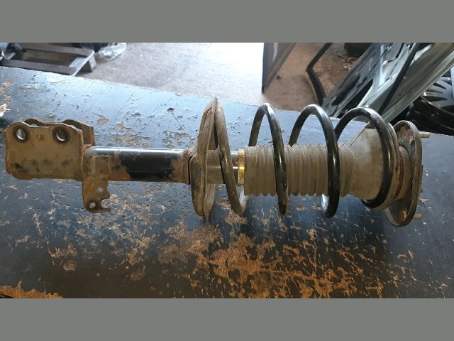 bontott TOYOTA COROLLA Jobb első Gólyaláb (Lengécsillapító, Rugó)