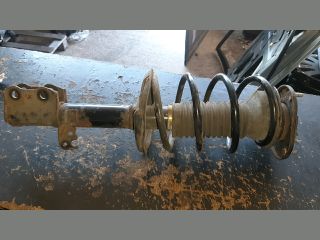 bontott TOYOTA COROLLA Jobb első Gólyaláb (Lengécsillapító, Rugó)